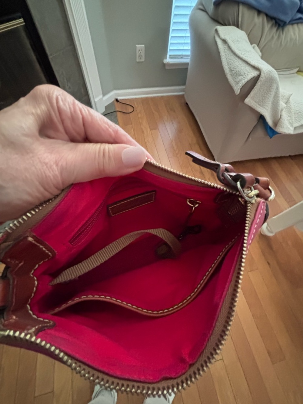 Dooney & Bourke Pink Pebble Leather Wristlet Clutch - Picture 4 of 5